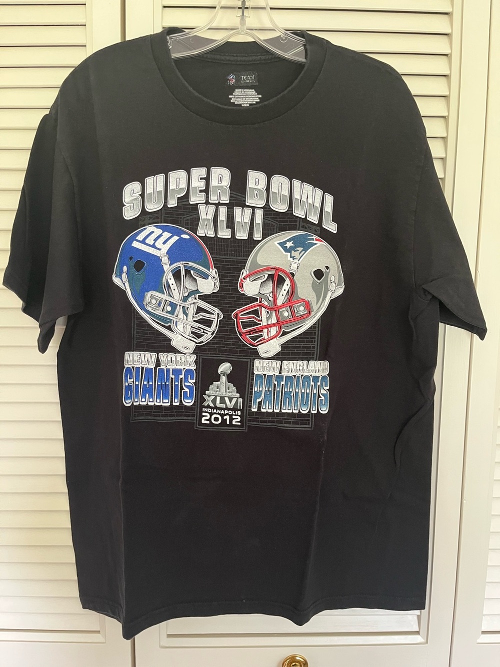 Super Bowl 46 large t shirt